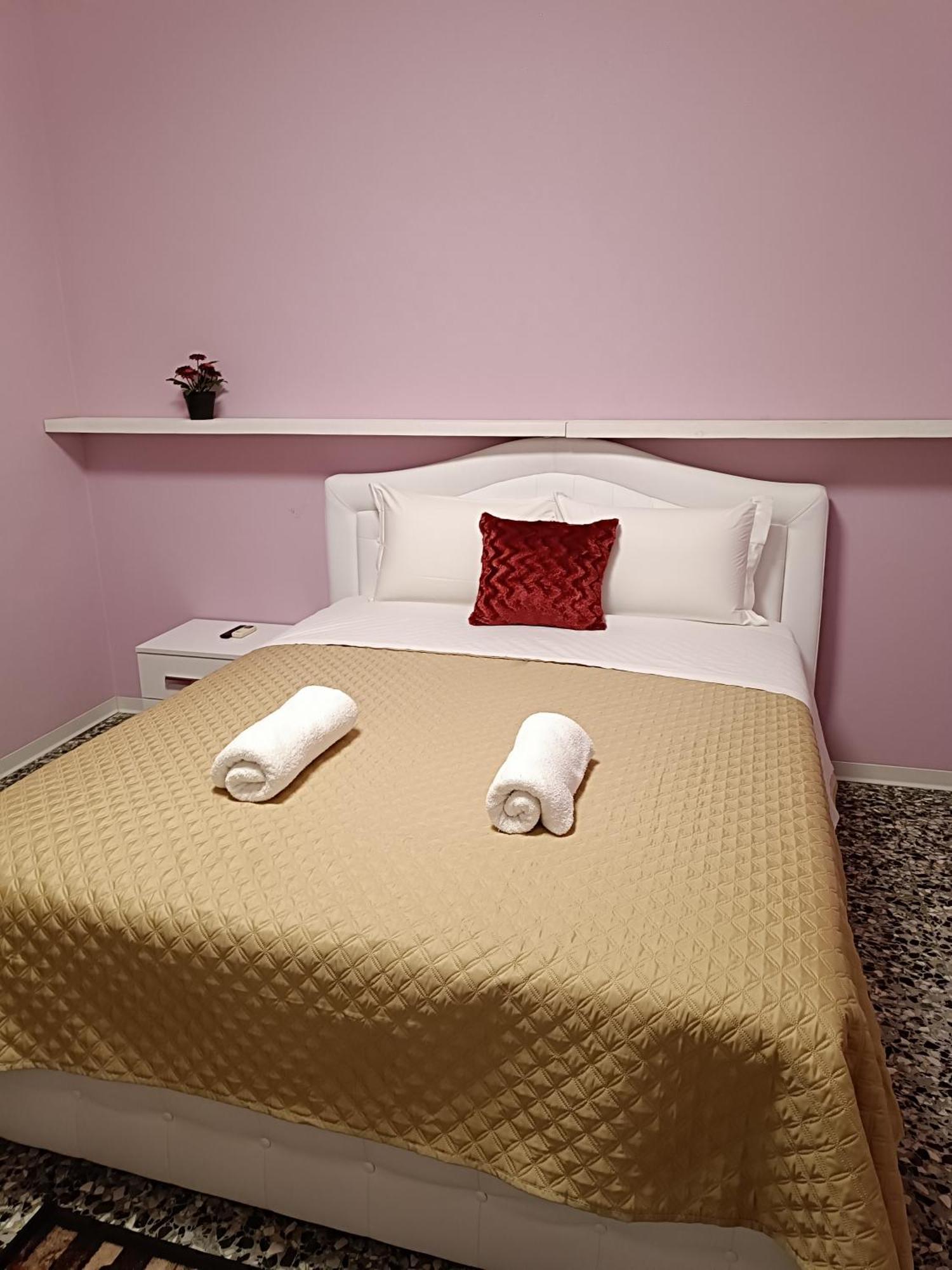Locazione Turistica 2 Bed & Breakfast Tessera Luaran gambar