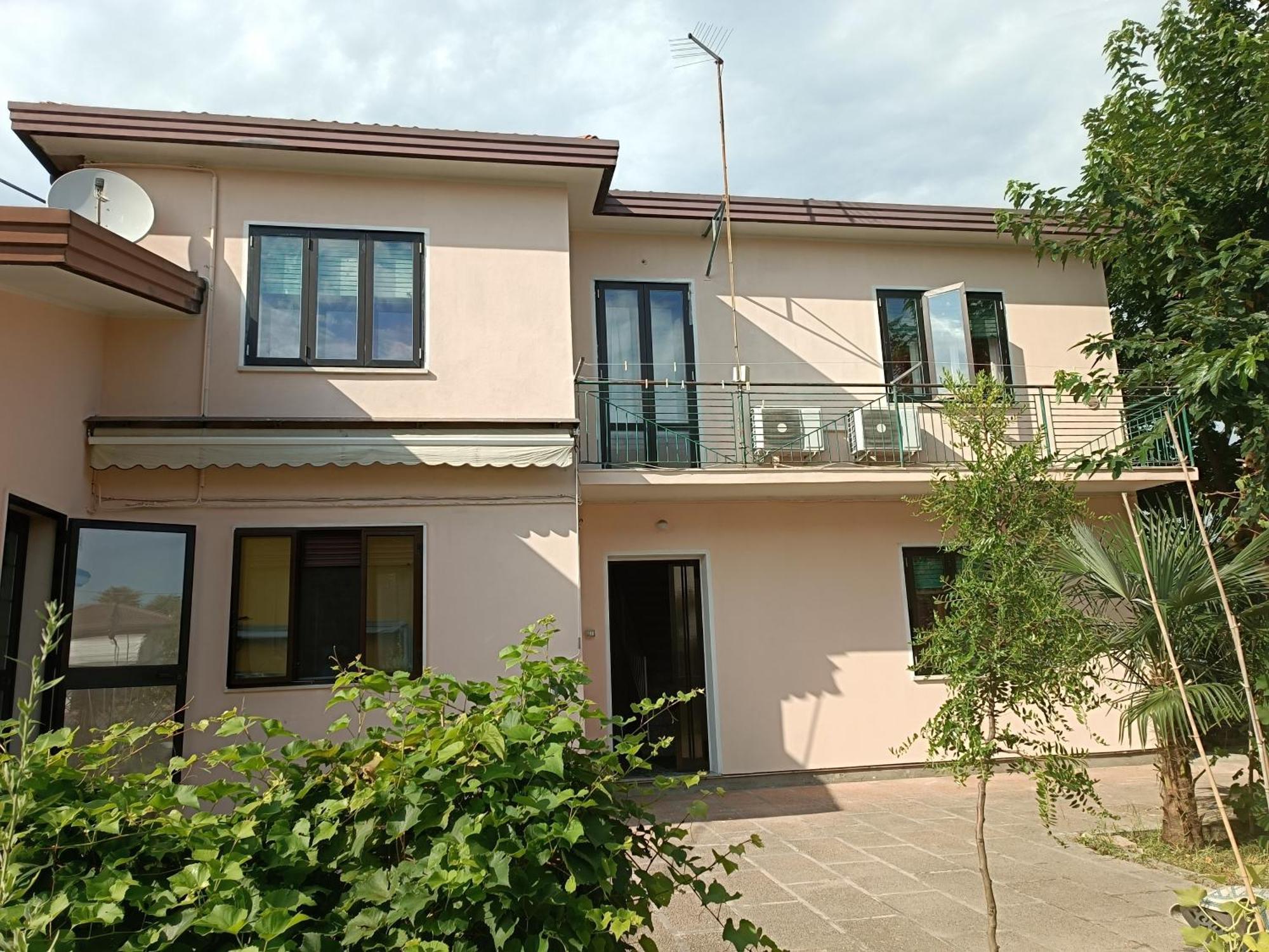 Locazione Turistica 2 Bed & Breakfast Tessera Luaran gambar