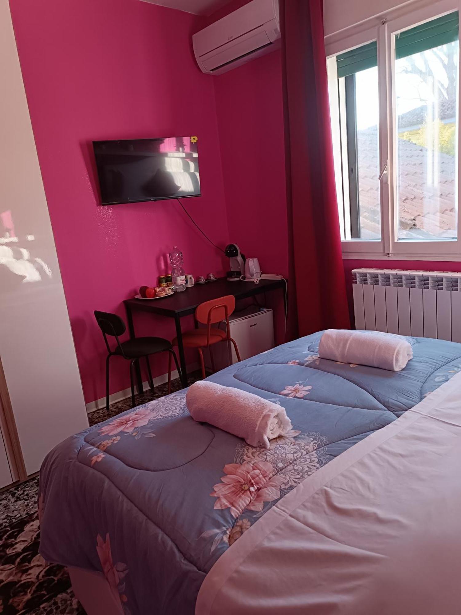 Locazione Turistica 2 Bed & Breakfast Tessera Luaran gambar